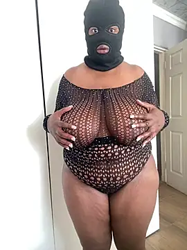 curvywithbigtitties online show from 07.29.26