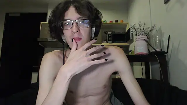 Snapshot of LovesomeCookie chatting on 10.07.25 LovesomeCookie online show from 10.07.25