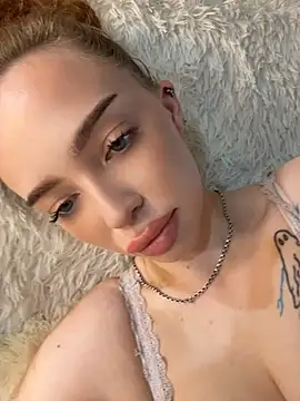 Hannah xBaby online show from 07.03.26