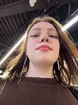 lucy-joy online show from 12.04.25