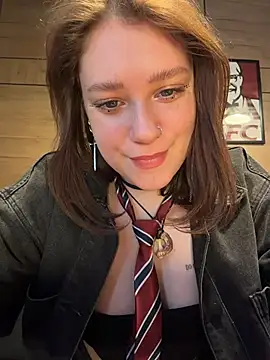 Snapshot of lucy-joy chatting on 05.09.26 lucy-joy online show from 05.09.26