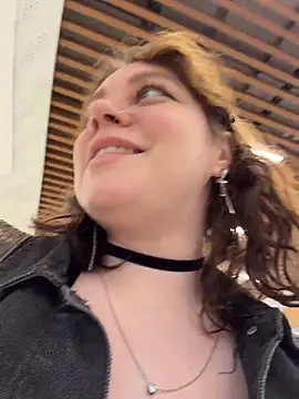 Snapshot of lucy-joy chatting on 05.14.26 lucy-joy online show from 05.14.26