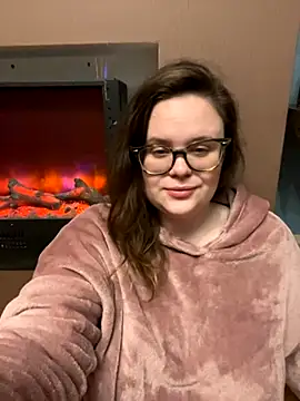 Snapshot of MariaMirabella chatting on 10.26.25 MariaMirabella online show from 10.26.25