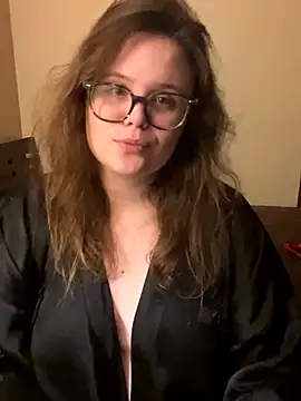 Snapshot of MariaMirabella chatting on 11.11.25 MariaMirabella online show from 11.11.25