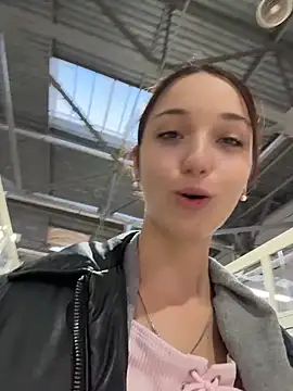 DollyTall online show from 10.21.25