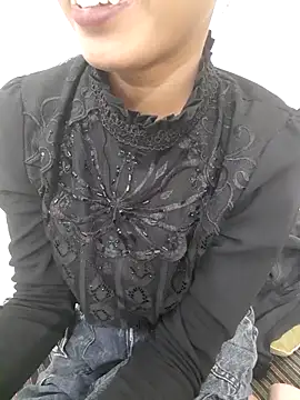 Snapshot of AnkitaDevi chatting on 12.20.25 AnkitaDevi online show from 12.20.25