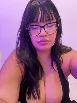Emily Taylor2 online show from 04.25.26