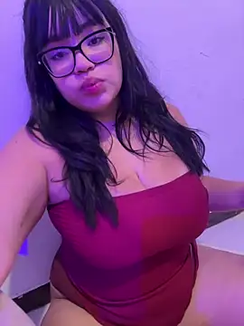 Emily Taylor2 online show from 04.28.26