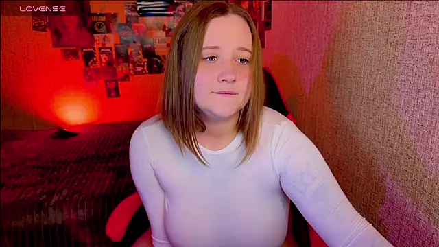 Snapshot of NaomiRey1 chatting on 03.28.26 NaomiRey1 online show from 03.28.26