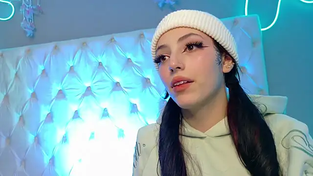 Megan  cole1 online show from 11.07.25