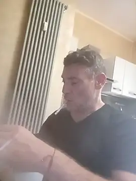 Snapshot of no-tabu chatting on 10.24.25 no-tabu online show from 10.24.25