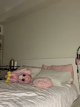 Snapshot of very_licious chatting on 03.13.26 very licious online show from 03.13.26