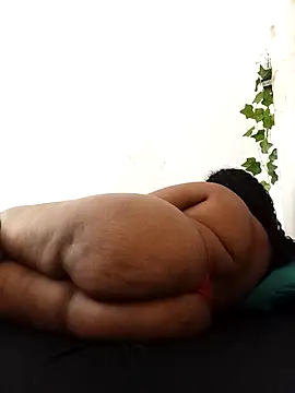 Snapshot of SamaraArtiaga1 chatting on 02.14.26 SamaraArtiaga1 online show from 02.14.26