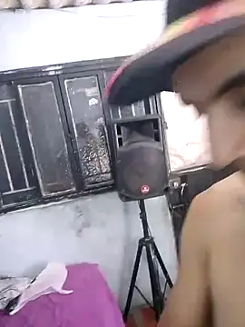 miroqui143 online show from 10.10.25