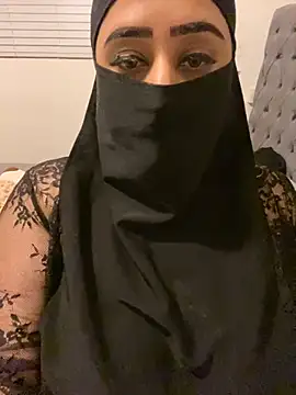 Snapshot of Pari_Persianbaddie6 chatting on 03.26.26 Pari Persianbaddie6 online show from 03.26.26