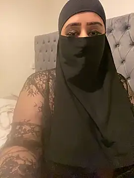 Snapshot of Pari_Persianbaddie6 chatting on 03.29.26 Pari Persianbaddie6 online show from 03.29.26