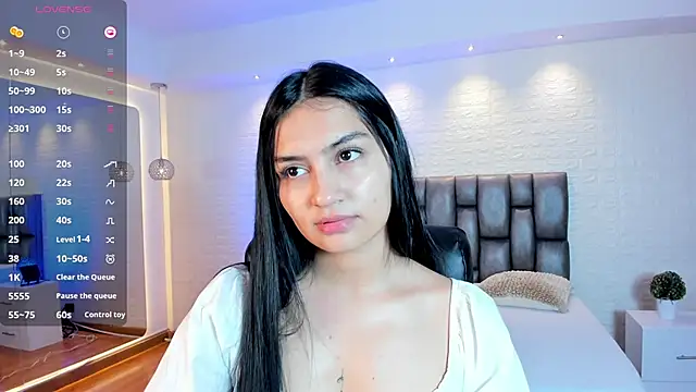 Snapshot of AidaJones chatting on 04.22.26 AidaJones online show from 04.22.26
