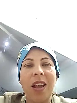 Snapshot of Yanis_Ariel12 chatting on 10.05.25 Yanis Ariel12 online show from 10.05.25