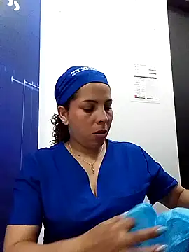 Snapshot of Yanis_Ariel12 chatting on 11.19.25 Yanis Ariel12 online show from 11.19.25