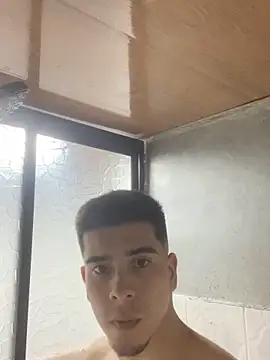 Snapshot of Owen_2408 chatting on 11.01.25 Owen 2408 online show from 11.01.25