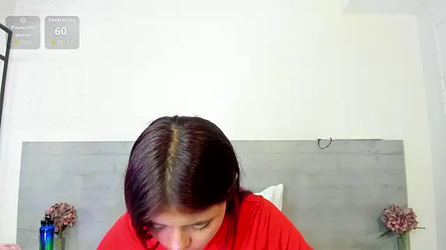 sunnyWhitee online show from 05.25.26
