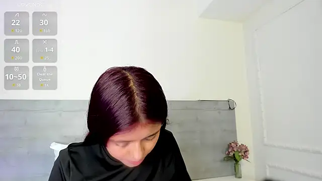 sunnyWhitee online show from 06.18.26
