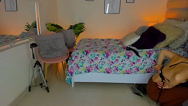 LusyKitty online show from 09.11.25