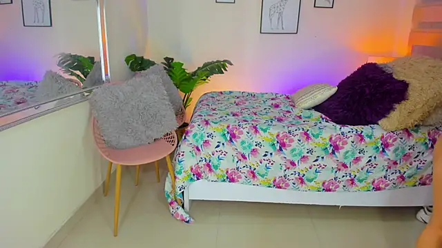 LusyKitty online show from 09.15.25