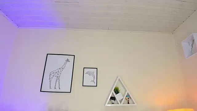 LusyKitty online show from 11.04.25