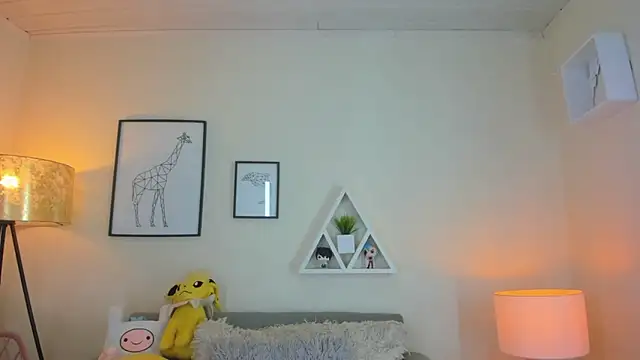 LusyKitty online show from 12.15.25