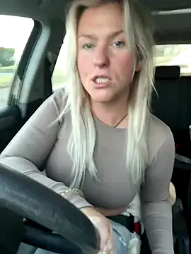 Charleigh xx online show from 09.09.25