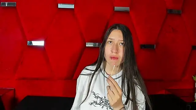 Snapshot of venusmorgan chatting on 10.11.25 venusmorgan online show from 10.11.25