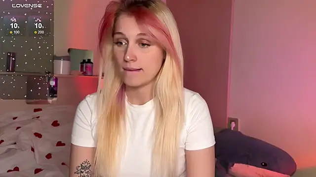 Snapshot of _Annabel_Myr_ chatting on 10.09.25 Annabel Myr online show from 10.09.25