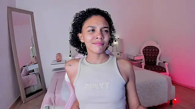 Snapshot of aitana_kahlo chatting on 11.28.25 aitana kahlo online show from 11.28.25