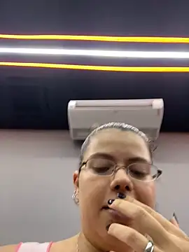 oizoe online show from 12.19.25