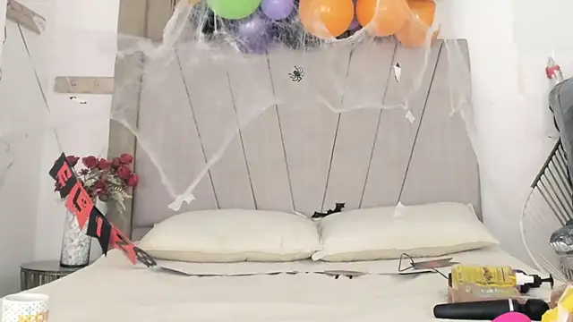 Lady miss    online show from 10.14.25