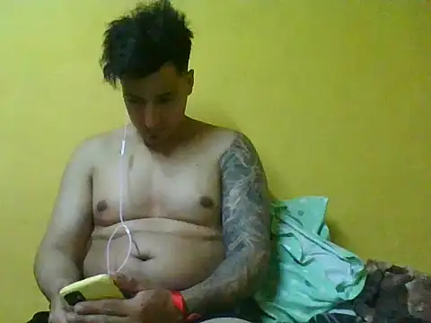 Snapshot of RVJM chatting on 11.16.25 RVJM online show from 11.16.25