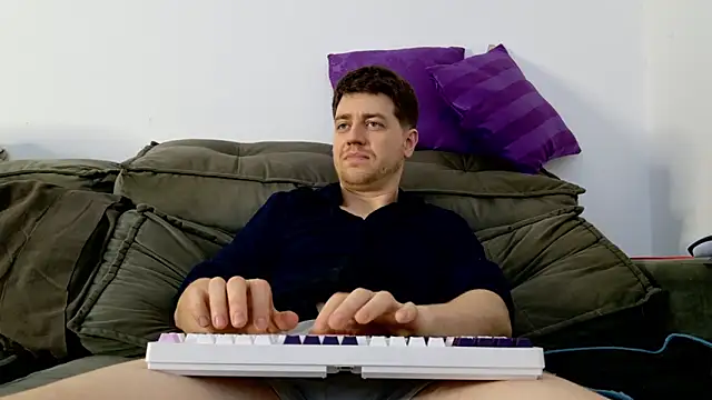 aaron nvk online show from 10.03.25