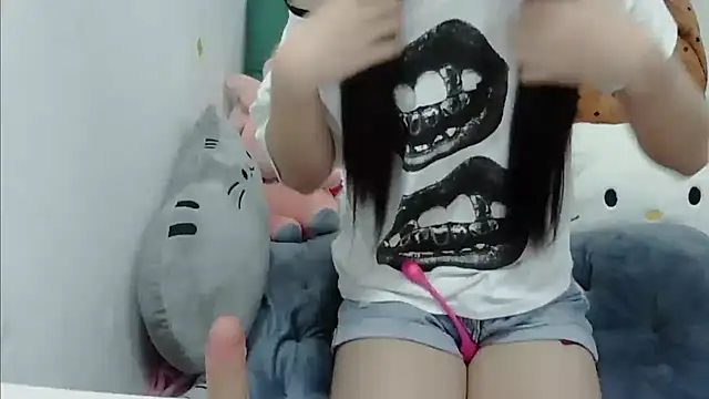 BabyPanda33 online show from 11.18.25