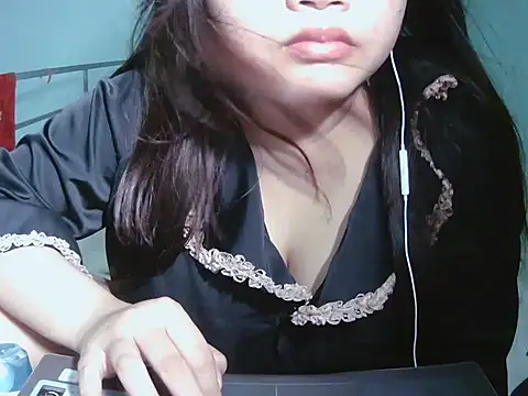 Lily3322 online show from 05.04.26