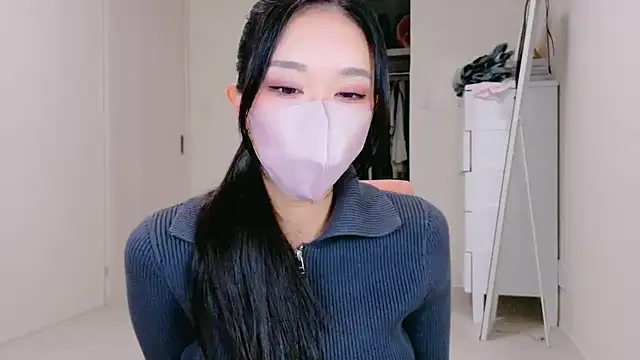 Snapshot of ramuchan_desu chatting on 10.15.25 ramuchan desu online show from 10.15.25