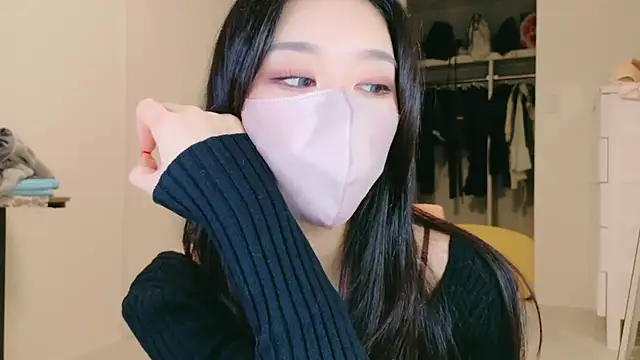 Snapshot of ramuchan_desu chatting on 10.20.25 ramuchan desu online show from 10.20.25