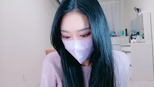 Snapshot of ramuchan_desu chatting on 10.29.25 ramuchan desu online show from 10.29.25