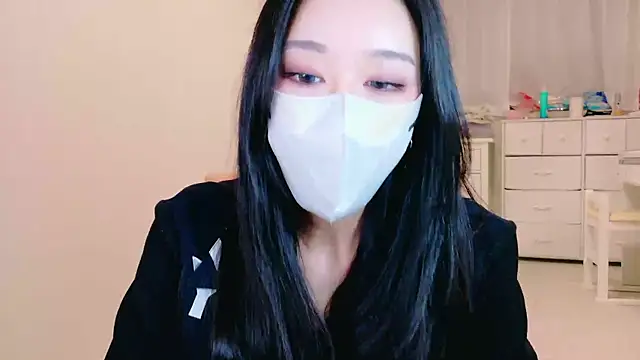 Snapshot of ramuchan_desu chatting on 11.01.25 ramuchan desu online show from 11.01.25