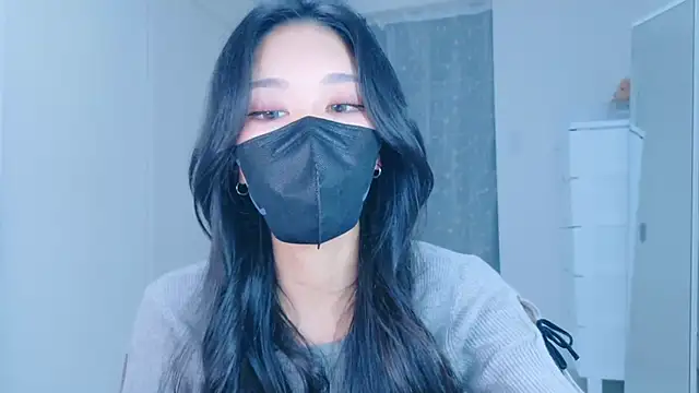 Snapshot of ramuchan_desu chatting on 11.27.25 ramuchan desu online show from 11.27.25