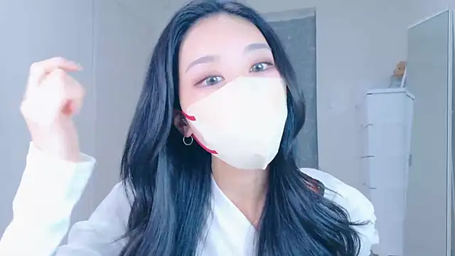 Snapshot of ramuchan_desu chatting on 11.30.25 ramuchan desu online show from 11.30.25