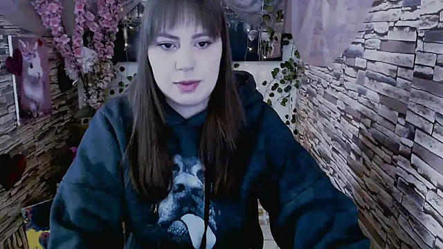 Amanda Bright  online show from 09.26.25