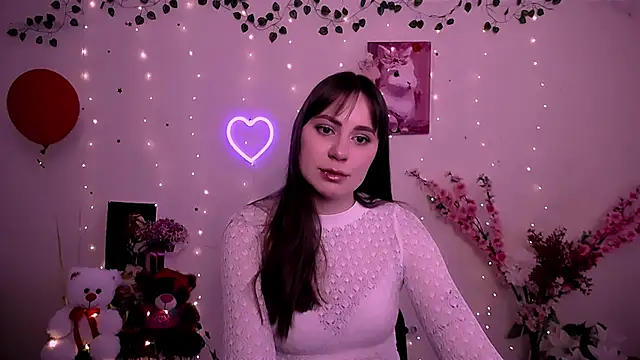 Amanda Bright  online show from 04.21.26