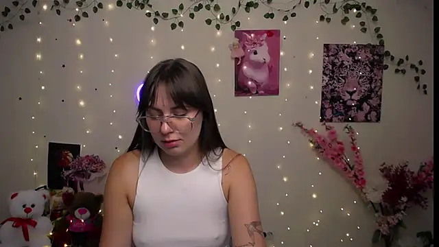 Amanda Bright  online show from 07.28.26