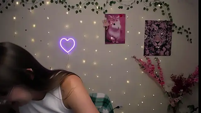 Amanda Bright  online show from 07.28.26